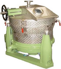 Decanter centrifuge with manual liquid skimmer